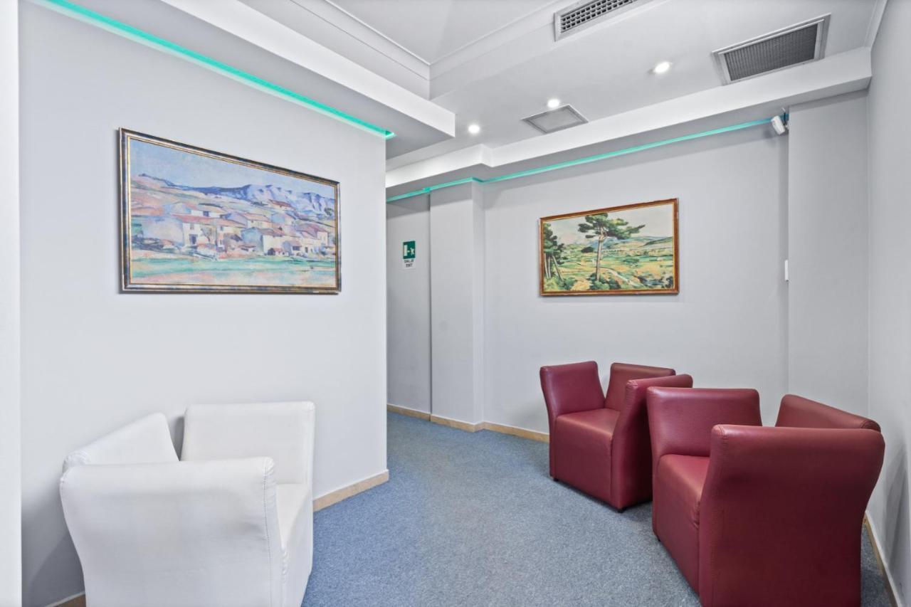 Hotel Relax Тирана Экстерьер фото