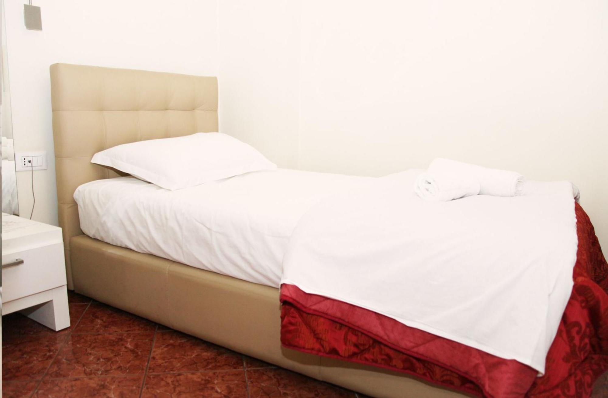 Hotel Relax Тирана Экстерьер фото