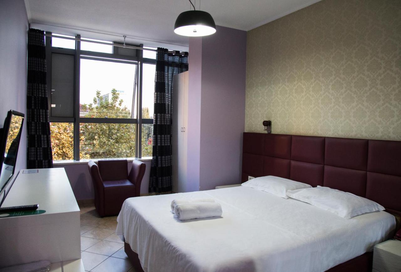 Hotel Relax Тирана Экстерьер фото
