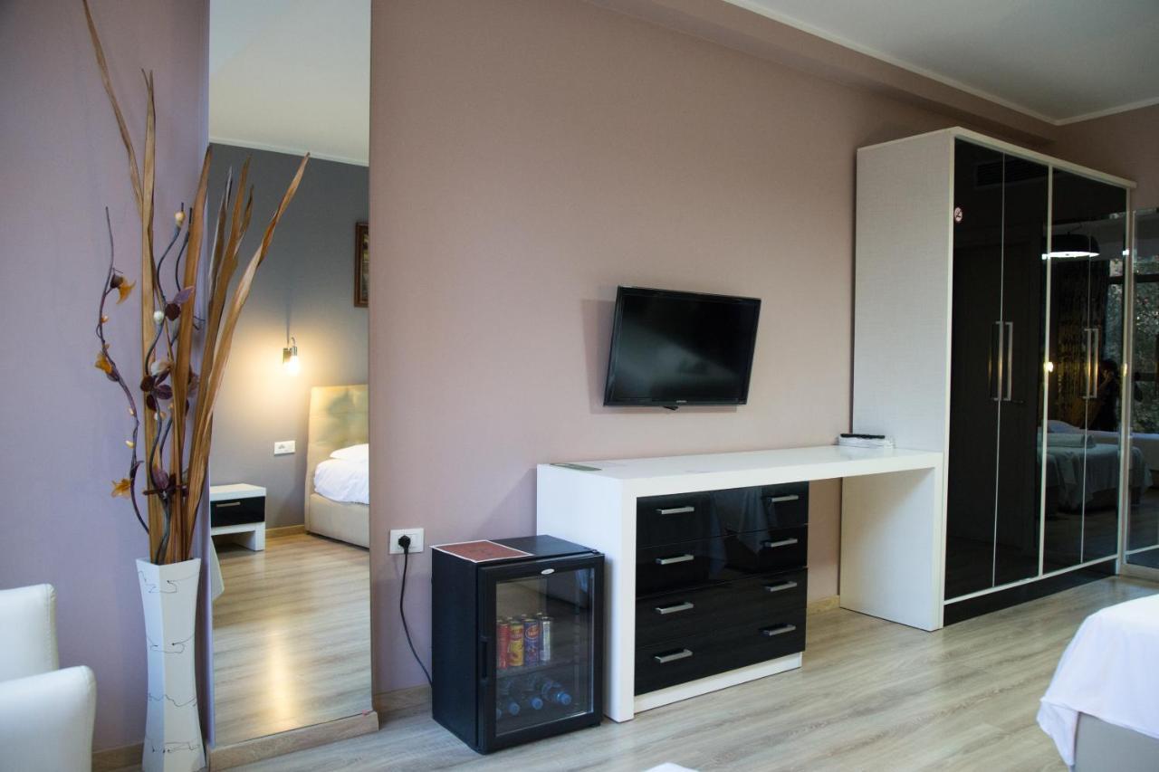 Hotel Relax Тирана Экстерьер фото